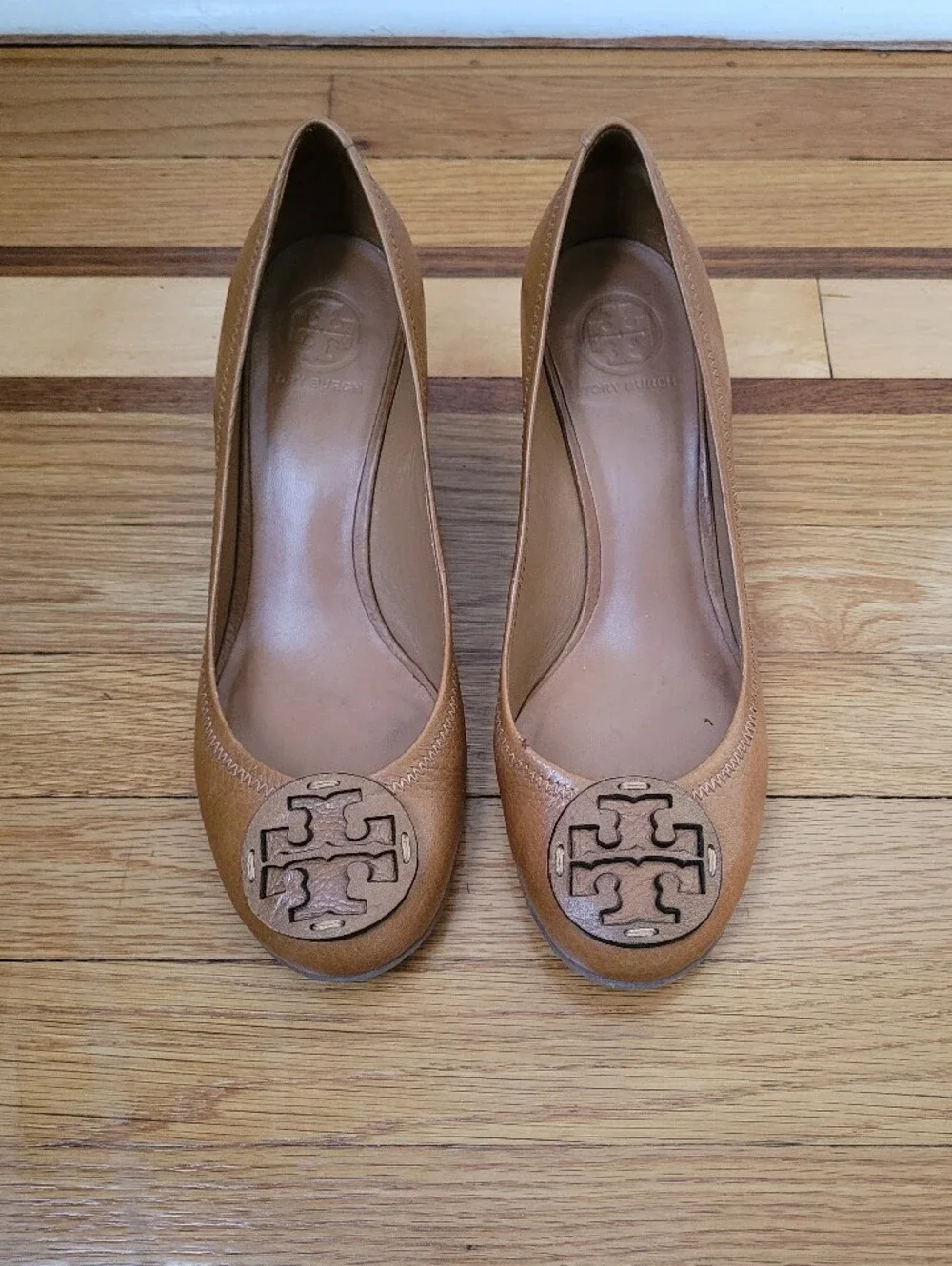 TORY BURCH SALLY TUMBLED LEATHER WEDGE PUMP